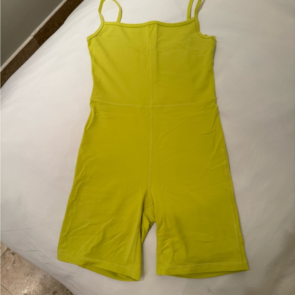 Aritzia WILFRED Divinity 5” Romper - Vivid Yellow